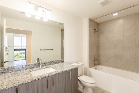 Купить кондоминиум в Дорал, Флорида 3 спальни, 128.11м2, № 2173237 - фото 27