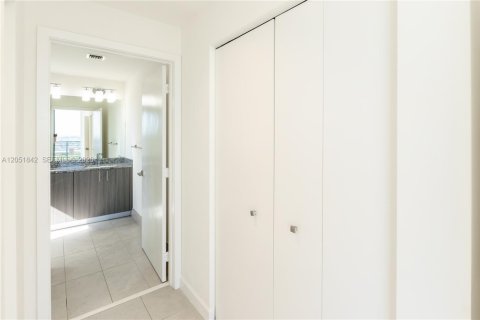 Купить кондоминиум в Дорал, Флорида 3 спальни, 128.11м2, № 2173237 - фото 17