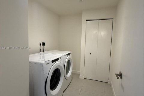 Купить кондоминиум в Дорал, Флорида 3 спальни, 128.11м2, № 2173237 - фото 12