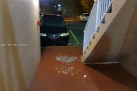 Купить кондоминиум в Майами, Флорида 2 спальни, 71.53м2, № 1995109 - фото 11