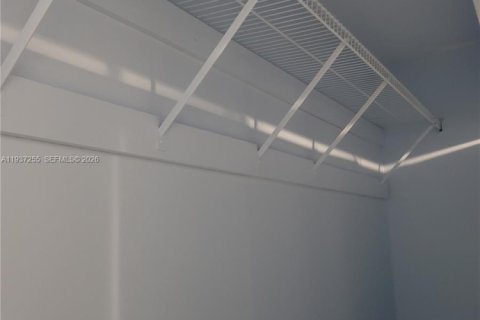 Купить кондоминиум в Майами, Флорида 2 спальни, 71.53м2, № 1995109 - фото 16