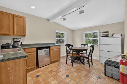 Commercial property in Daytona Beach, Florida 158.68 sq.m. № 2302520 - photo 9