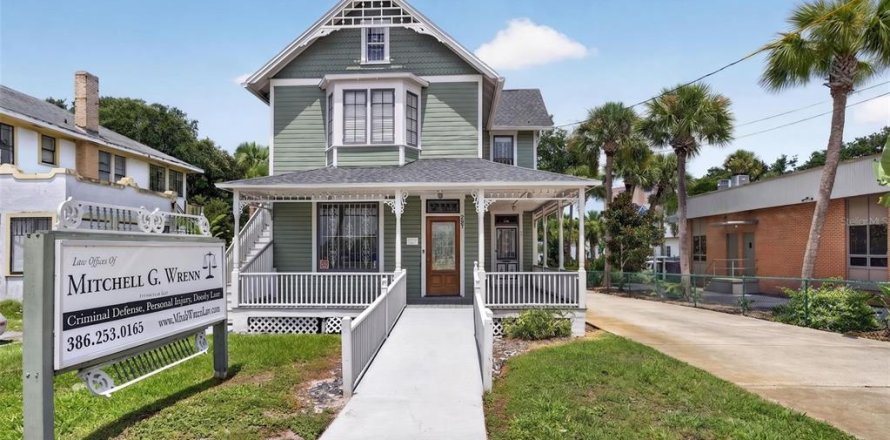 Commercial property in Daytona Beach, Florida 158.68 sq.m. № 2302520