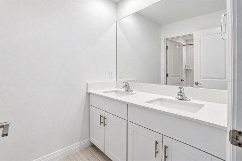 Casa en venta en Land O' Lakes, Florida, 5 dormitorios, 269.04 m2 № 2385705 - foto 20