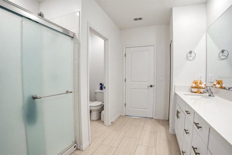 Casa en venta en Land O' Lakes, Florida, 5 dormitorios, 269.04 m2 № 2385705 - foto 12