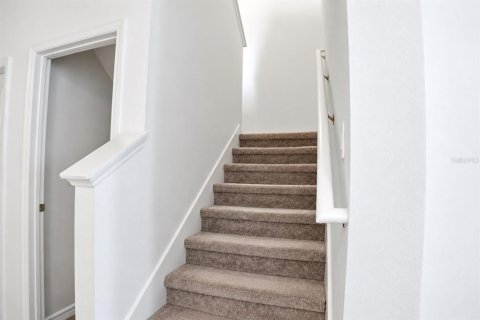 Casa en venta en Land O' Lakes, Florida, 5 dormitorios, 269.04 m2 № 2385705 - foto 16