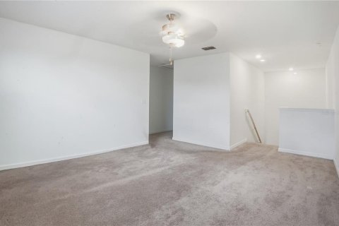 Casa en venta en Land O' Lakes, Florida, 5 dormitorios, 269.04 m2 № 2385705 - foto 18