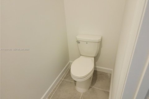 Touwnhouse à louer à Homestead, Floride: 4 chambres № 2000658 - photo 12