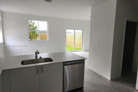 Touwnhouse à louer à Homestead, Floride: 4 chambres № 2000658 - photo 7