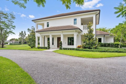 Commercial property in Wellington, Florida 5 bedrooms, 444.35 sq.m. № 1182511 - photo 1