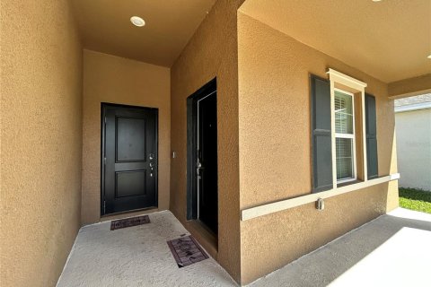Appartement à louer à Haines City, Floride: 1 chambre, 46.45 m2 № 2416567 - photo 2