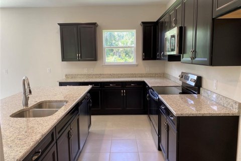 Casa en venta en North Port, Florida, 3 dormitorios, 154.22 m2 № 2099219 - foto 4