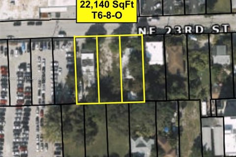 Купить коммерческую недвижимость в Майами, Флорида № 2020797 - фото 2