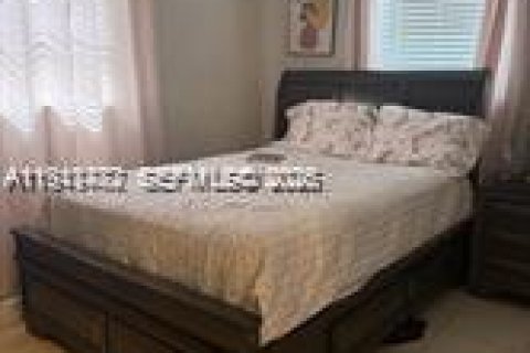 Casa en venta en West Park, Florida, 3 dormitorios, 116.31 m2 № 1998425 - foto 7