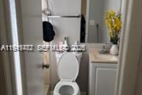 Casa en venta en West Park, Florida, 3 dormitorios, 116.31 m2 № 1998425 - foto 6