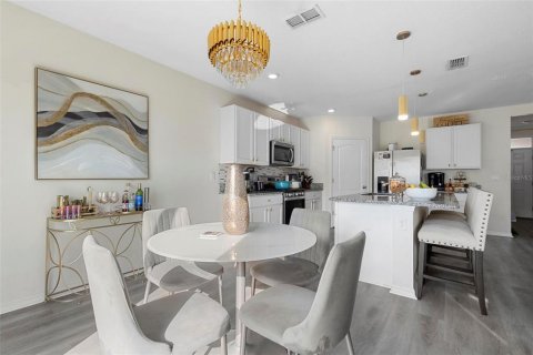 Villa ou maison à vendre à DeBary, Floride: 5 chambres, 241.64 m2 № 1526597 - photo 10