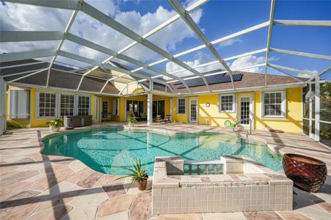 Villa ou maison à vendre à Punta Gorda, Floride: 5 chambres, 361.39 m2 № 1567776 - photo 2