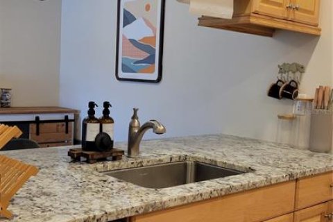 Condo in Sarasota, Florida, 1 bedroom  № 1806935 - photo 21