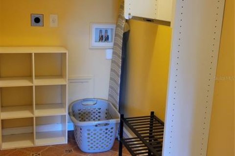 Condo in Sarasota, Florida, 1 bedroom  № 1806935 - photo 4