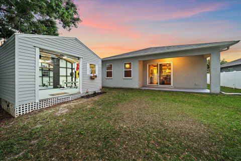 House in Sarasota, Florida 3 bedrooms, 162.76 sq.m. № 1734988 - photo 6