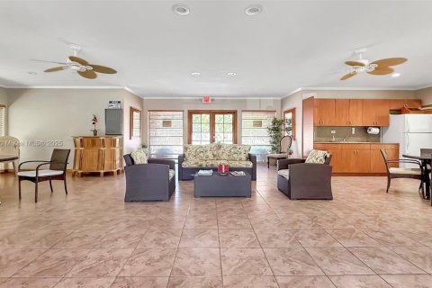 Condo in Miami, Florida, 2 bedrooms  № 1787097 - photo 28