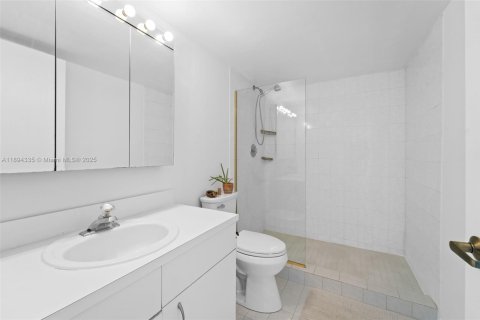 Copropriété à vendre à Miami Beach, Floride: 1 chambre, 69.68 m2 № 1945971 - photo 10