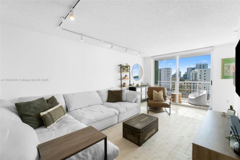 Copropriété à vendre à Miami Beach, Floride: 1 chambre, 69.68 m2 № 1945971 - photo 4