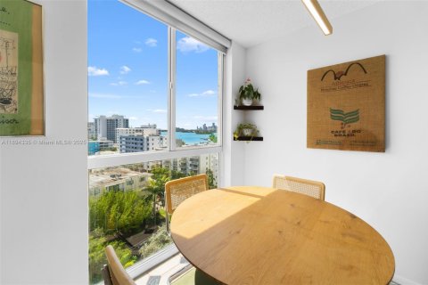 Copropriété à vendre à Miami Beach, Floride: 1 chambre, 69.68 m2 № 1945971 - photo 6