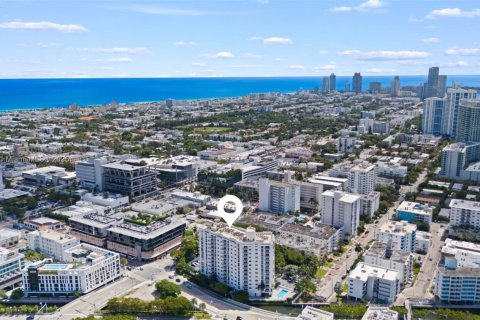 Copropriété à vendre à Miami Beach, Floride: 1 chambre, 69.68 m2 № 1945971 - photo 15