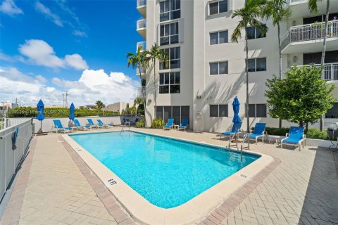 Copropriété à vendre à Miami Beach, Floride: 1 chambre, 69.68 m2 № 1945971 - photo 17