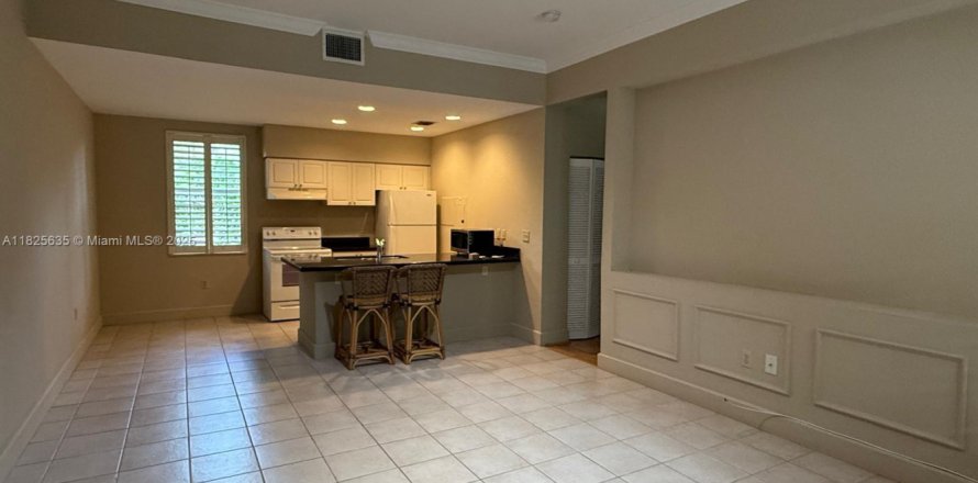 Condominio en Coral Springs, Florida, 1 dormitorio № 1794874
