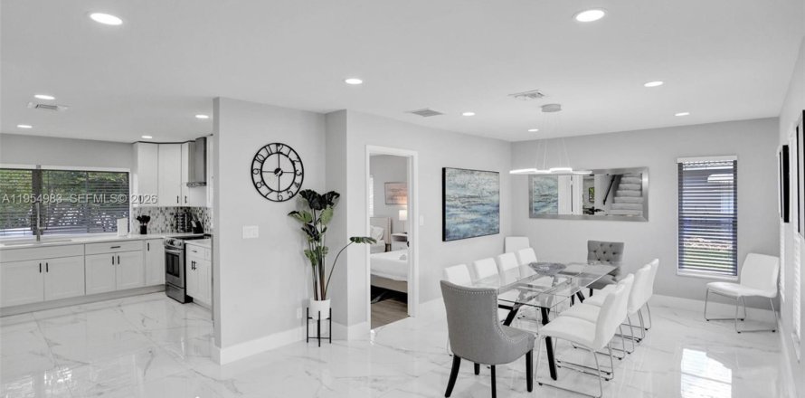 Villa ou maison à Deerfield Beach, Floride 6 chambres, 282.05 m2 № 2011015