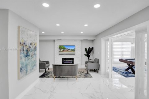 Villa ou maison à vendre à Deerfield Beach, Floride: 6 chambres, 282.05 m2 № 2011015 - photo 12