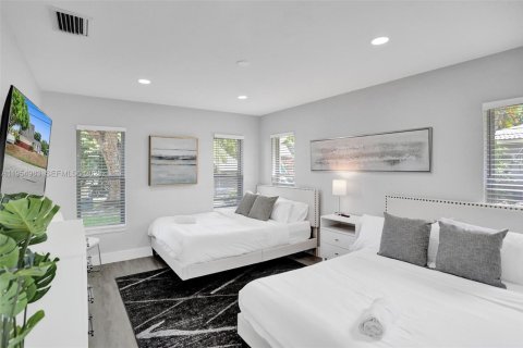 Villa ou maison à vendre à Deerfield Beach, Floride: 6 chambres, 282.05 m2 № 2011015 - photo 26