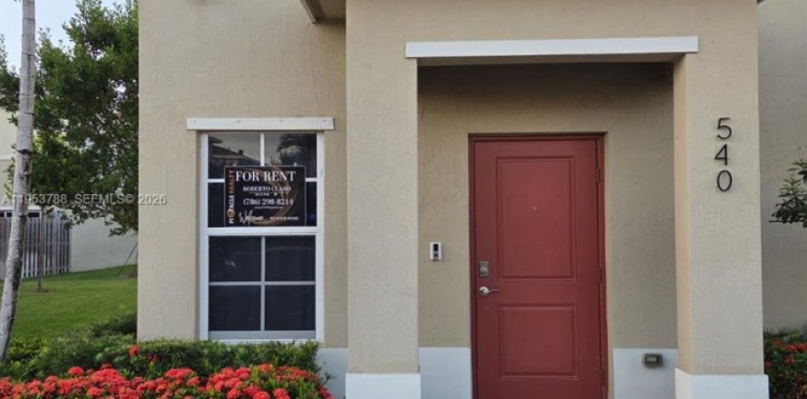 Таунхаус в Флорида-Сити, Флорида 2 спальни, 112.23м2 № 2008192