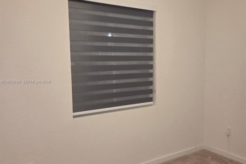 Купить таунхаус в Флорида-Сити, Флорида 2 спальни, 112.23м2, № 2008192 - фото 12