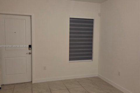 Купить таунхаус в Флорида-Сити, Флорида 2 спальни, 112.23м2, № 2008192 - фото 3