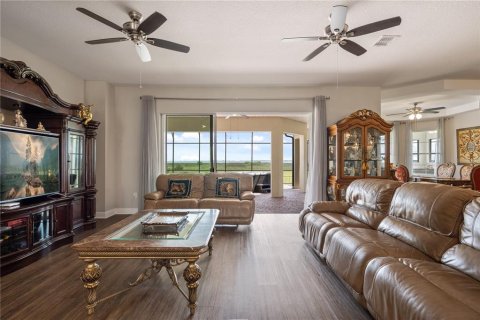 Villa ou maison à vendre à Kissimmee, Floride: 5 chambres, 502.79 m2 № 2217970 - photo 13