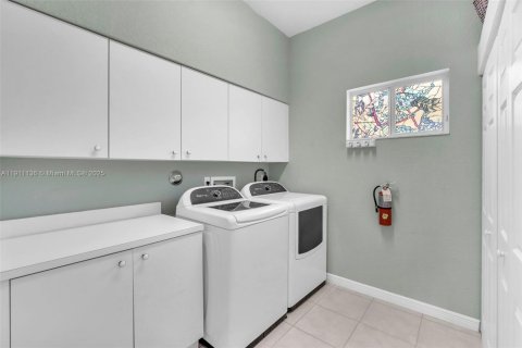 Condo in Tamarac, Florida, 3 bedrooms  № 2013801 - photo 6