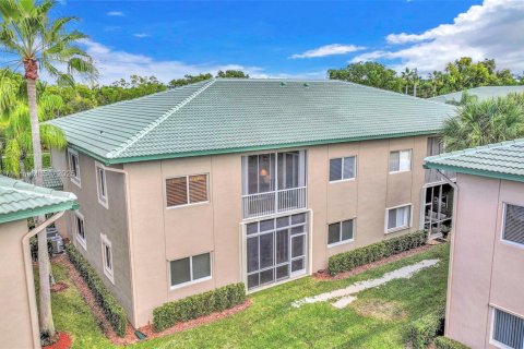 Condo in Tamarac, Florida, 3 bedrooms  № 2013801 - photo 2