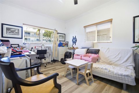 Casa en alquiler en North Miami Beach, Florida, 3 dormitorios, 194.44 m2 № 2032764 - foto 25