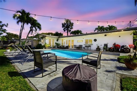 Casa en alquiler en North Miami Beach, Florida, 3 dormitorios, 194.44 m2 № 2032764 - foto 29