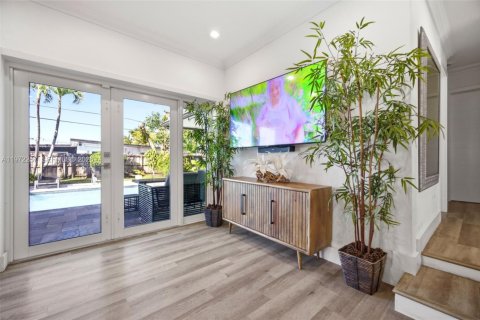 Casa en alquiler en North Miami Beach, Florida, 3 dormitorios, 194.44 m2 № 2032764 - foto 28