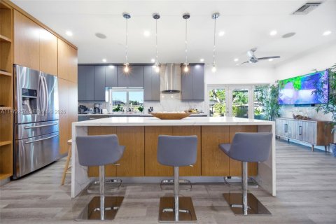 Casa en alquiler en North Miami Beach, Florida, 3 dormitorios, 194.44 m2 № 2032764 - foto 11