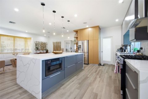 Casa en alquiler en North Miami Beach, Florida, 3 dormitorios, 194.44 m2 № 2032764 - foto 14