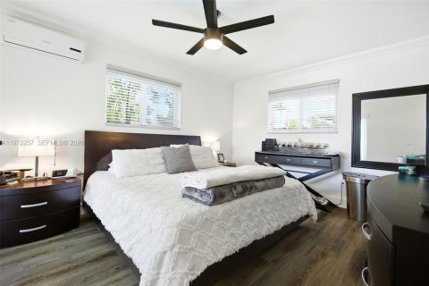 Casa en alquiler en North Miami Beach, Florida, 3 dormitorios, 194.44 m2 № 2032764 - foto 20