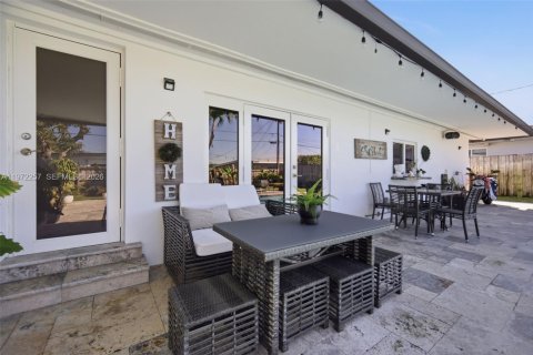 Casa en alquiler en North Miami Beach, Florida, 3 dormitorios, 194.44 m2 № 2032764 - foto 30