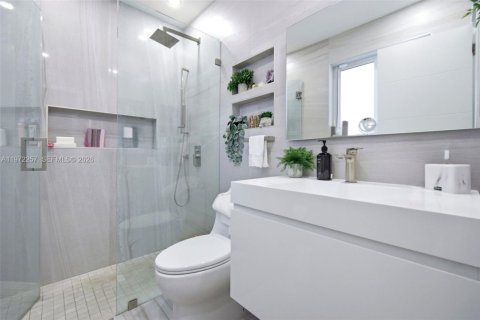 Casa en alquiler en North Miami Beach, Florida, 3 dormitorios, 194.44 m2 № 2032764 - foto 21