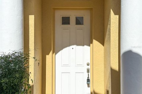 Villa ou maison à louer à New Port Richey, Floride: 3 chambres, 161.65 m2 № 2401192 - photo 4