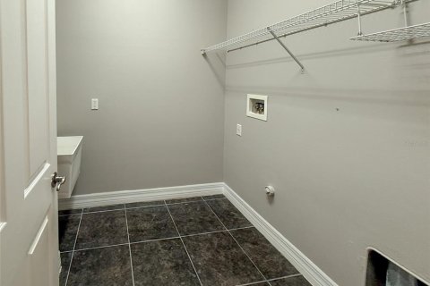 Villa ou maison à louer à New Port Richey, Floride: 3 chambres, 161.65 m2 № 2401192 - photo 24